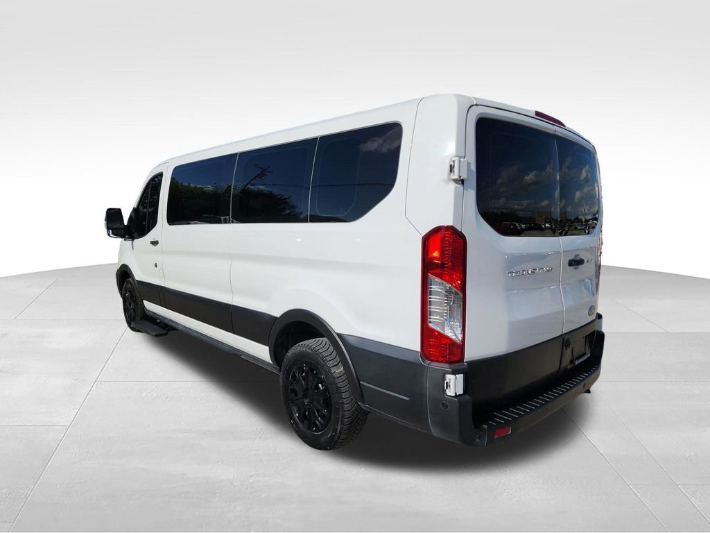 Used 2022 Ford Transit 350 XLT RWD image 7