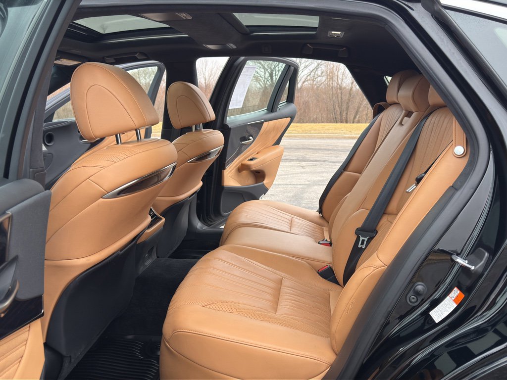 Used 2023 Lexus LS 500 Luxury w/ Luxury Package image 35