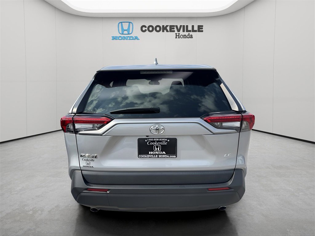 Used 2022 Toyota RAV4 LE image 3