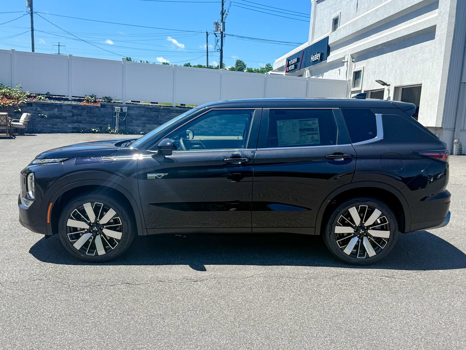 New 2026 Mitsubishi Outlander SE AWD/4WD image 4