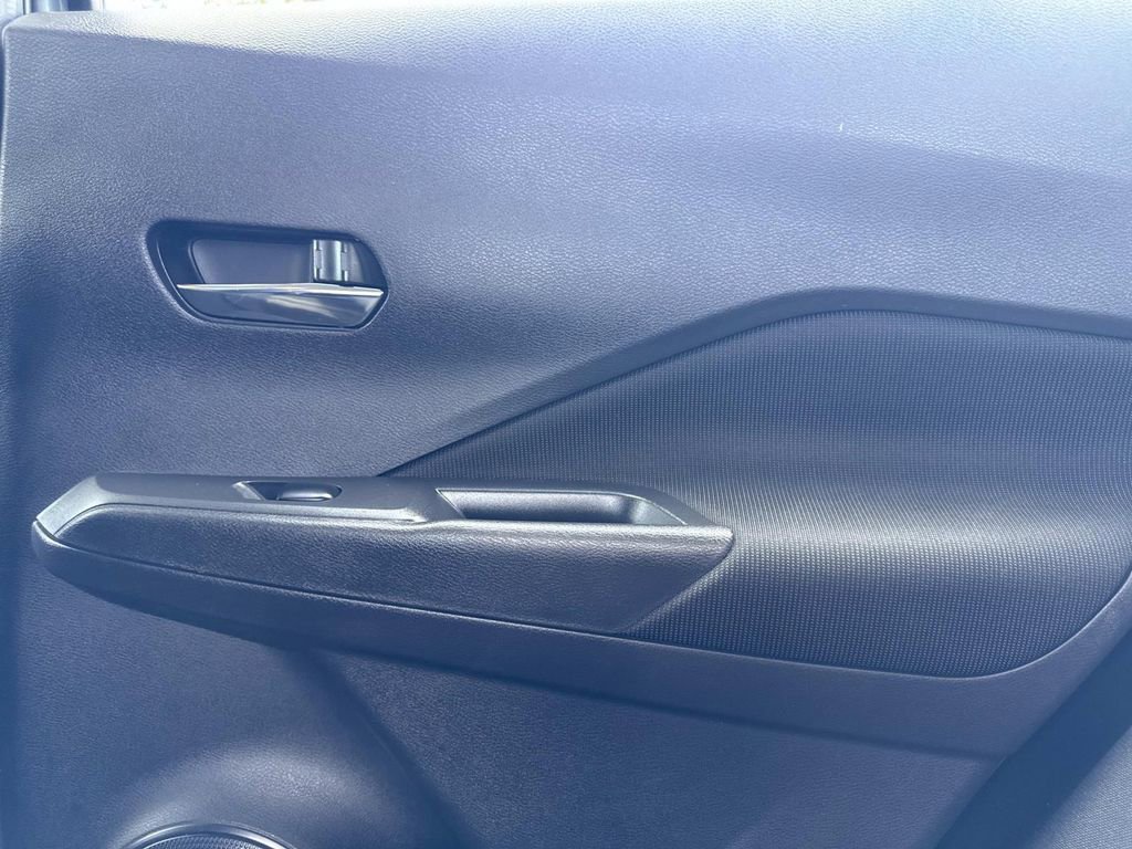 Certified 2023 Nissan Kicks SV image 15