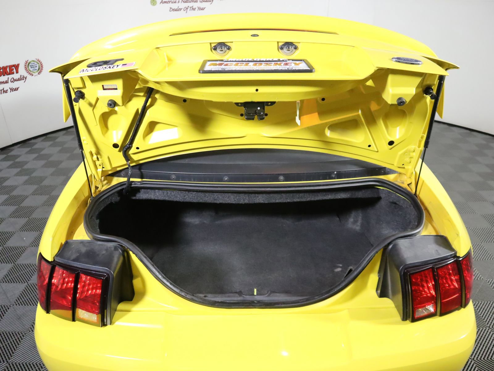 Used 2004 Ford Mustang GT image 23