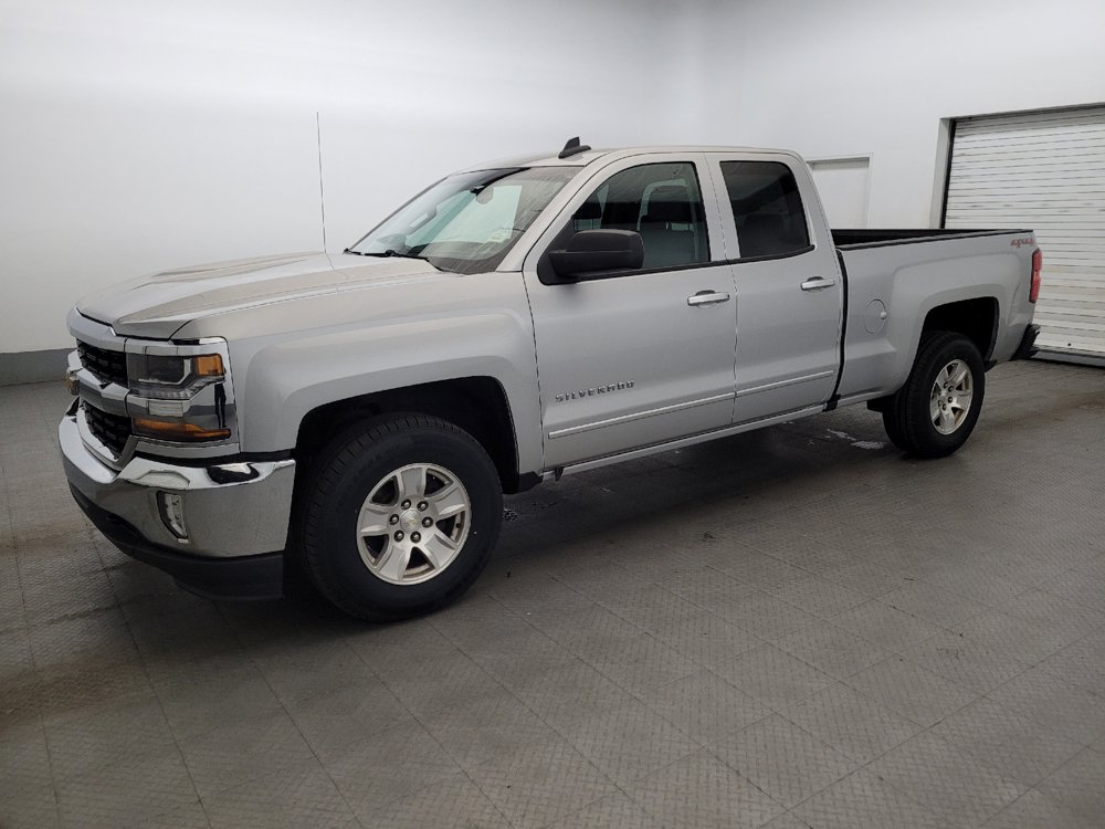 Used 2017 Chevrolet Silverado 1500 LT w/ All Star Edition AWD/4WD image 2