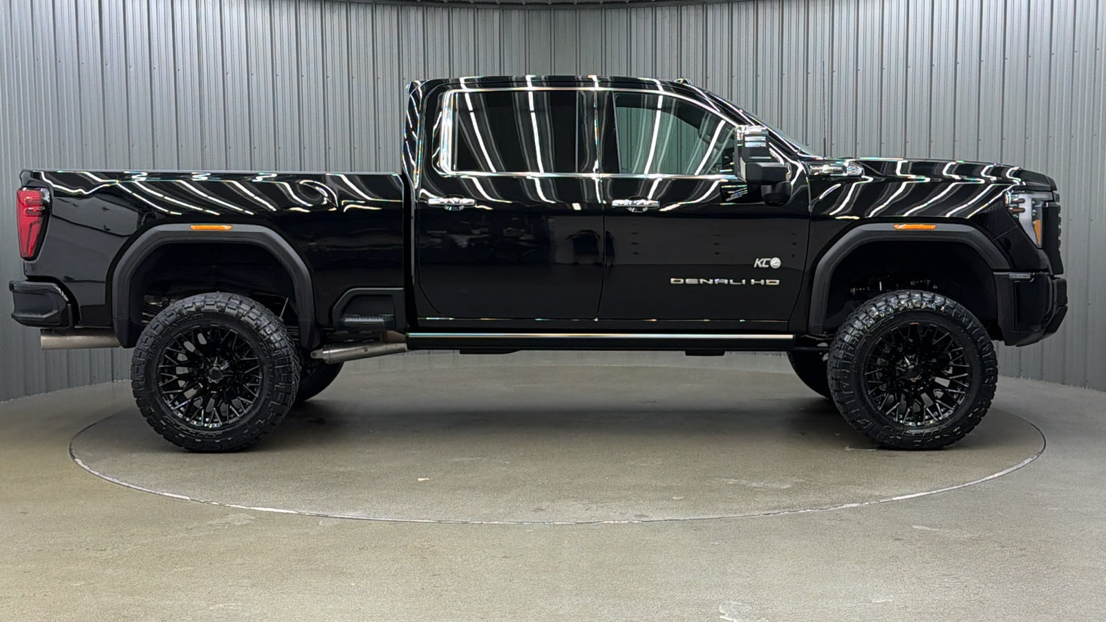 Used 2026 GMC Sierra 2500 Denali Ultimate AWD/4WD image 6