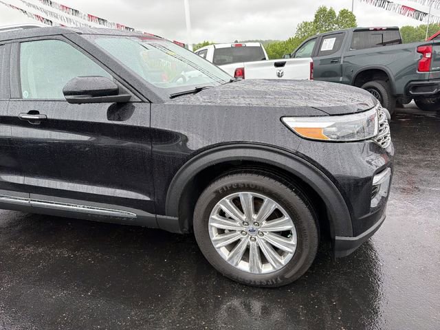 Used 2022 Ford Explorer Limited w/ Equipment Group 301A AWD/4WD image 2