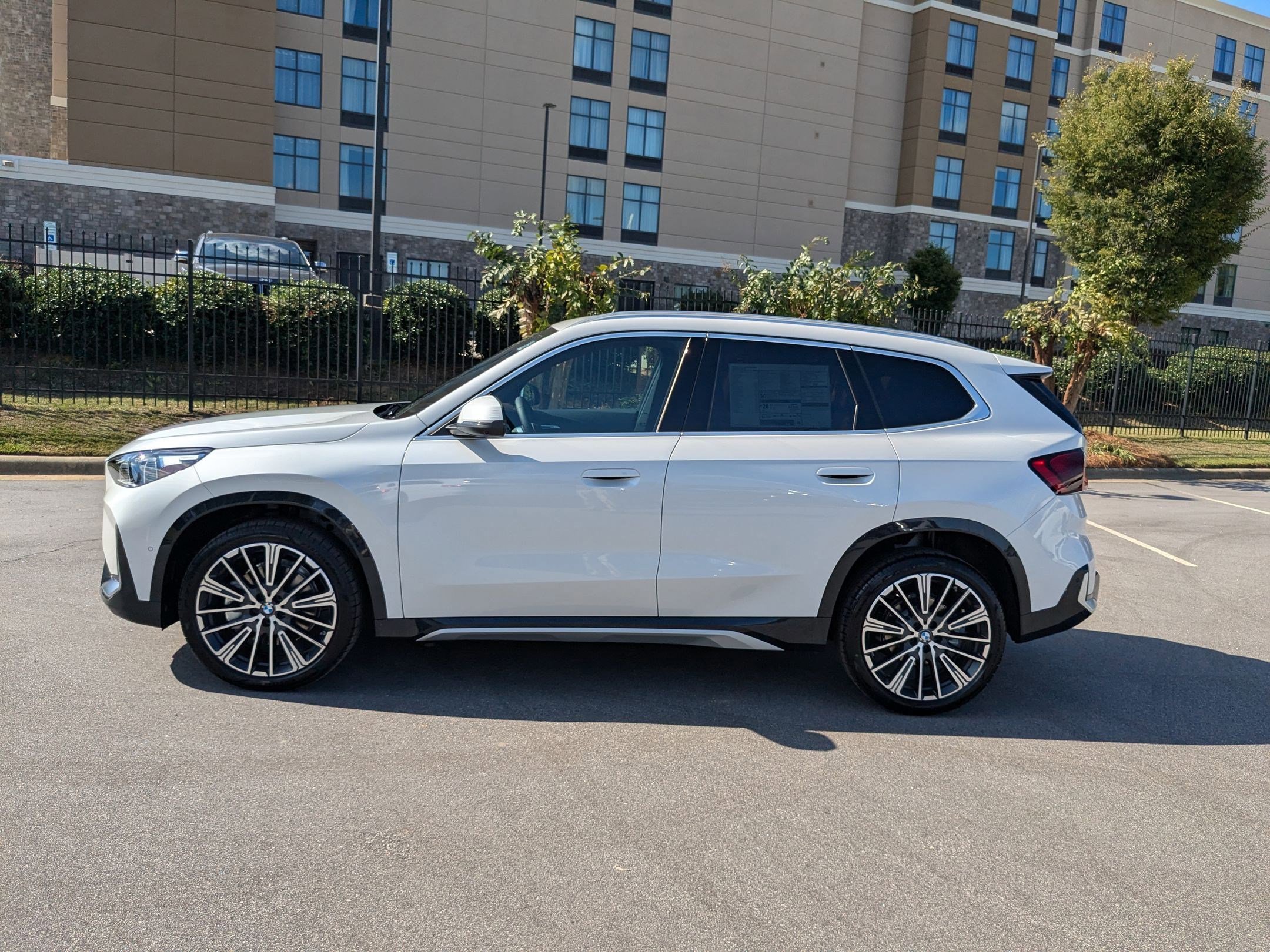 New 2026 BMW X1 xDrive28i w/ Technology Package image 6