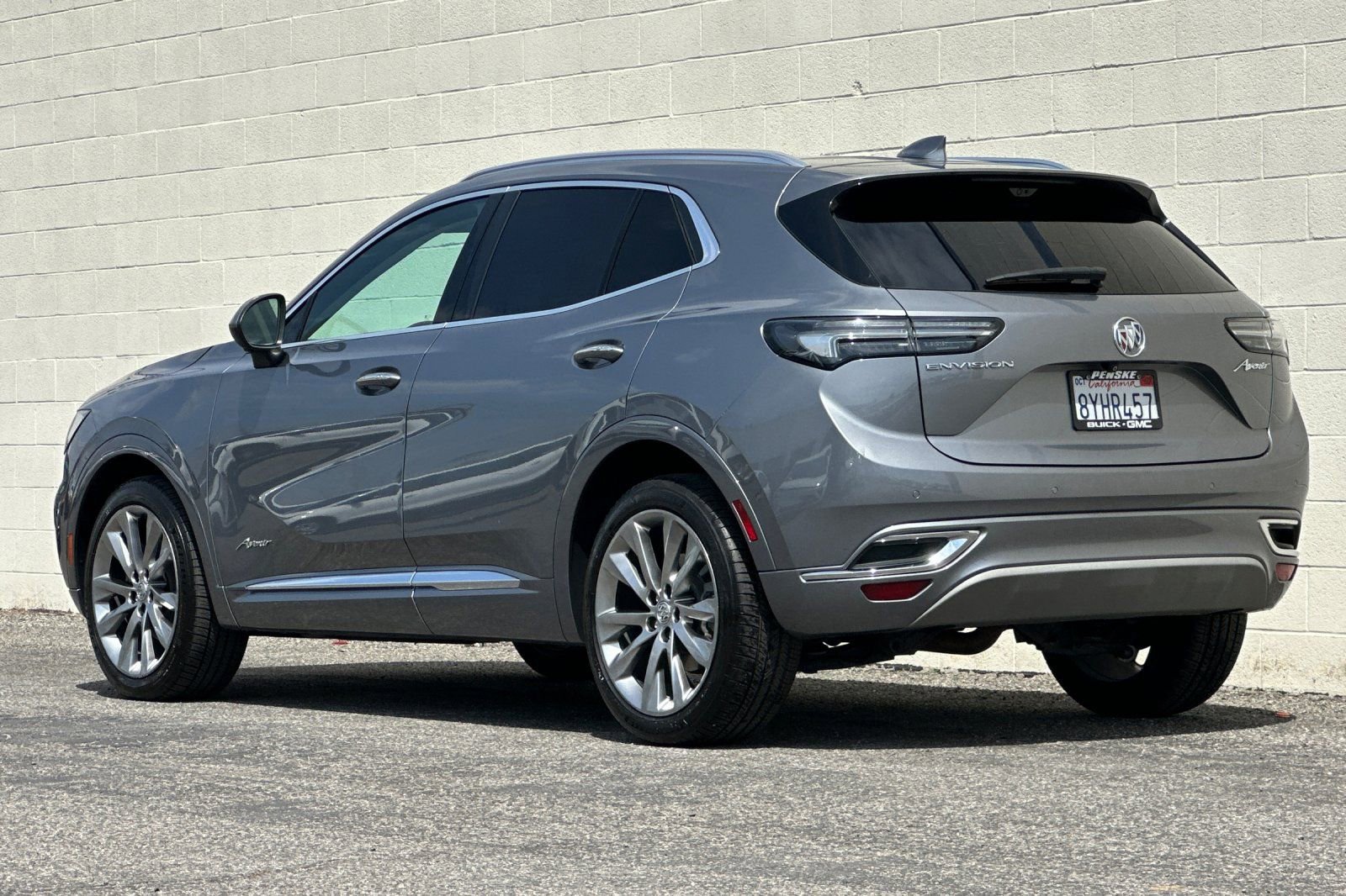 Certified 2022 Buick Envision Avenir w/ Technology Package II image 6