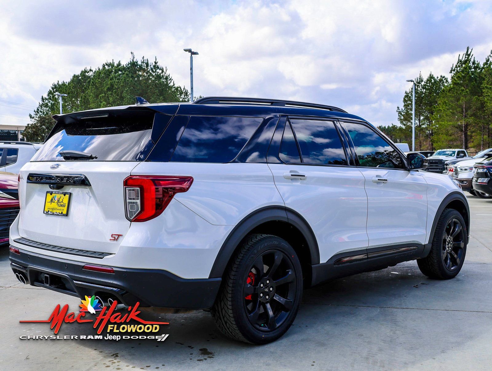 Used 2023 Ford Explorer ST w/ Equipment Group 401A image 11