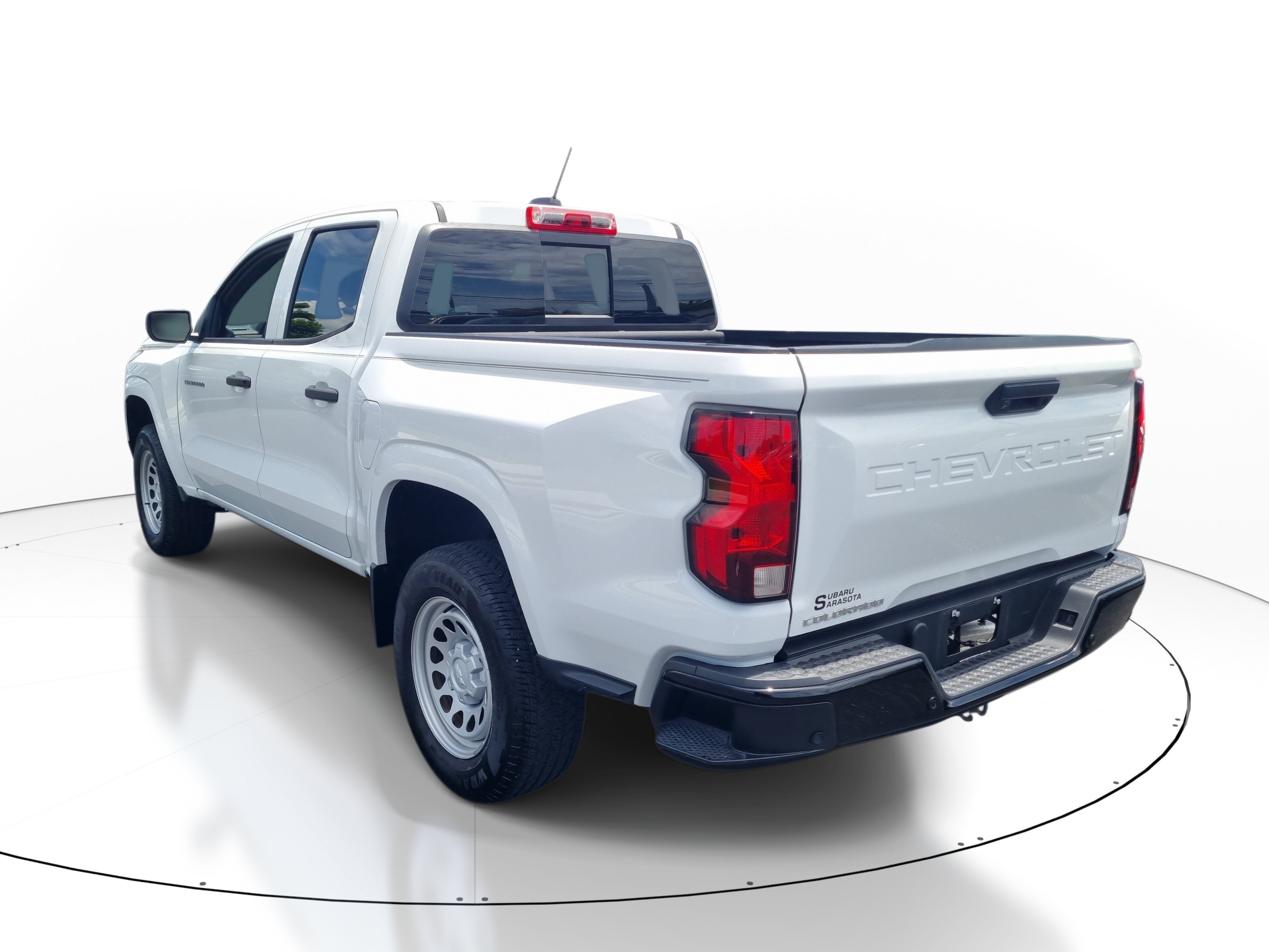 Used 2024 Chevrolet Colorado W/T w/ WT Convenience Package II RWD image 4