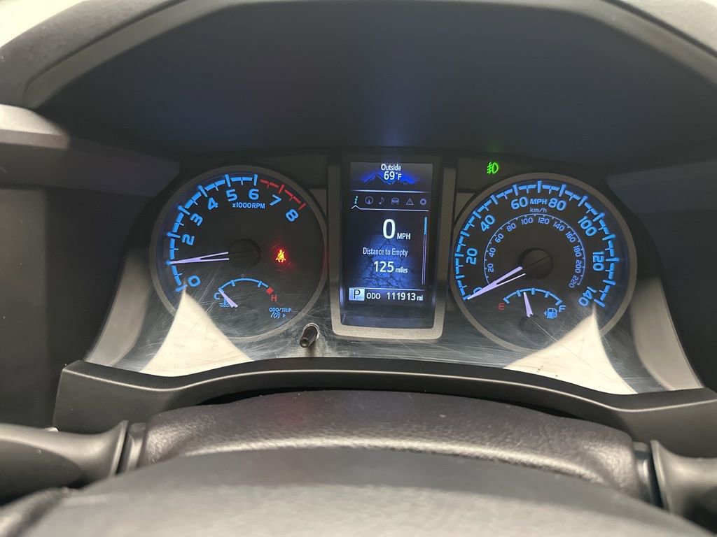 Used 2016 Toyota Tacoma TRD Off-Road AWD/4WD image 19
