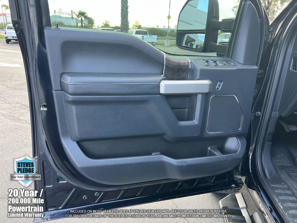 Used 2022 Ford F250 Lariat w/ Black Appearance Package image 25