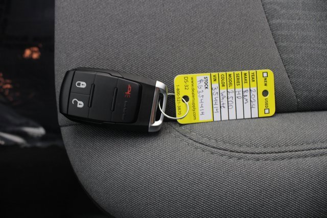 Used 2024 RAM 2500 Big Horn w/ Bed Utility Group image 7