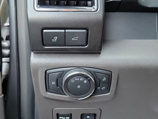 Used 2018 Ford Expedition Limited RWD image 11