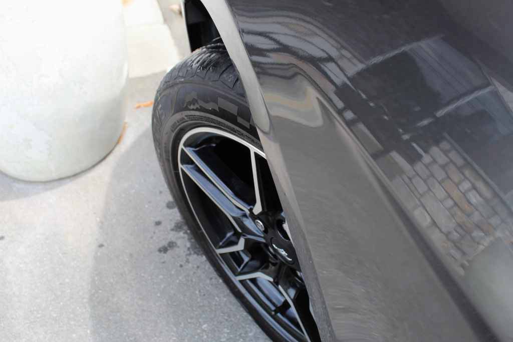 Used 2018 Ford Mustang Premium RWD image 29