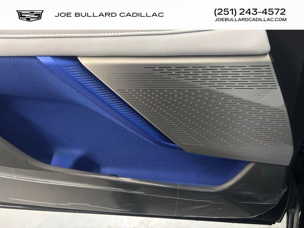 New 2025 Cadillac Optiq Sport 2 w/ LPO, Floor Liner Package AWD/4WD image 7