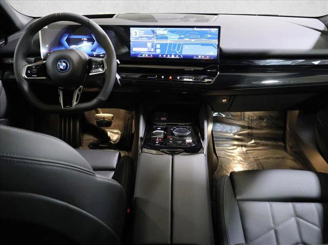 New 2026 BMW i5 eDrive40 AWD/4WD image 16