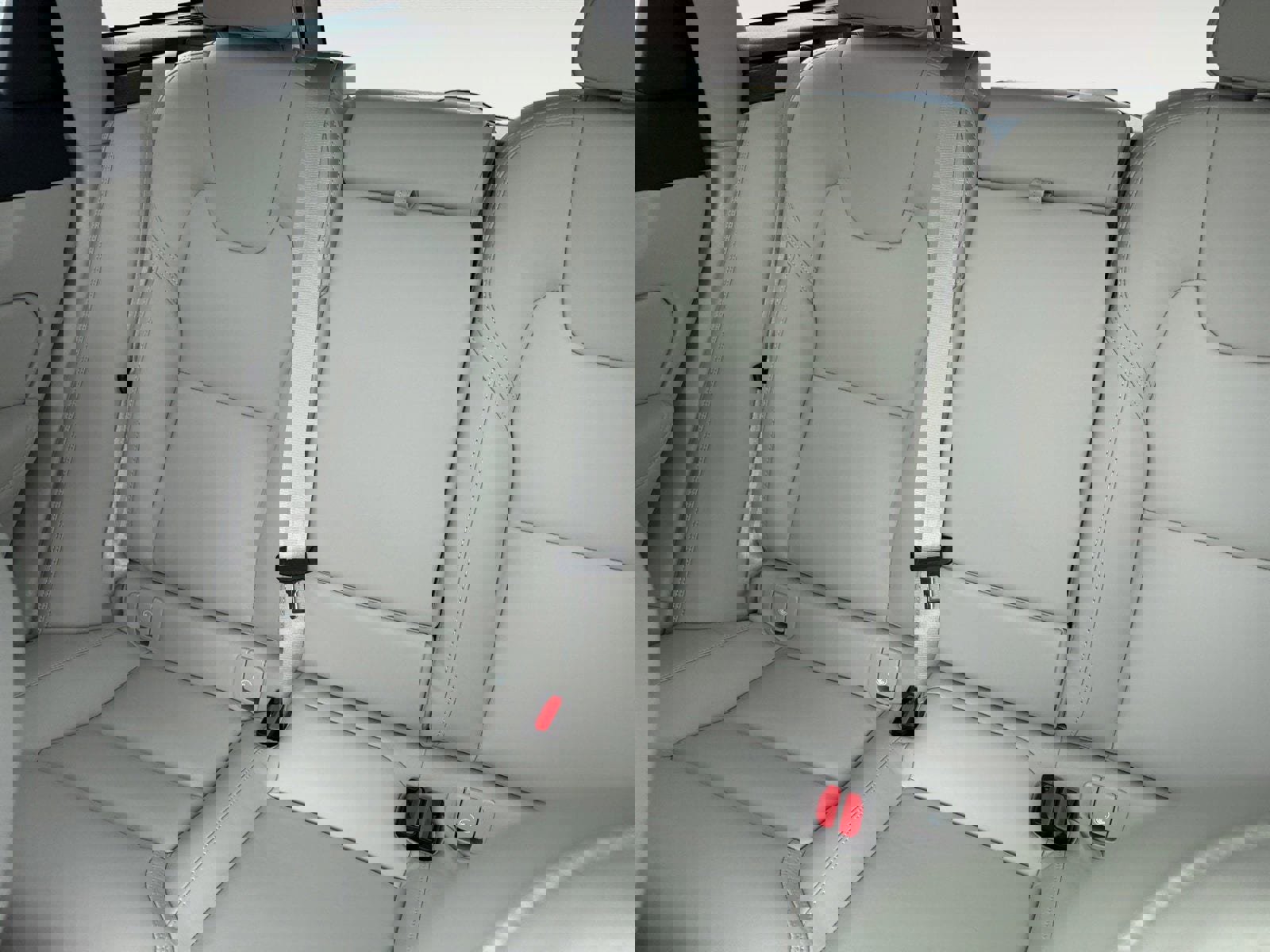 New 2026 Volvo XC60 B5 Ultra w/ Protection Package Premier image 13