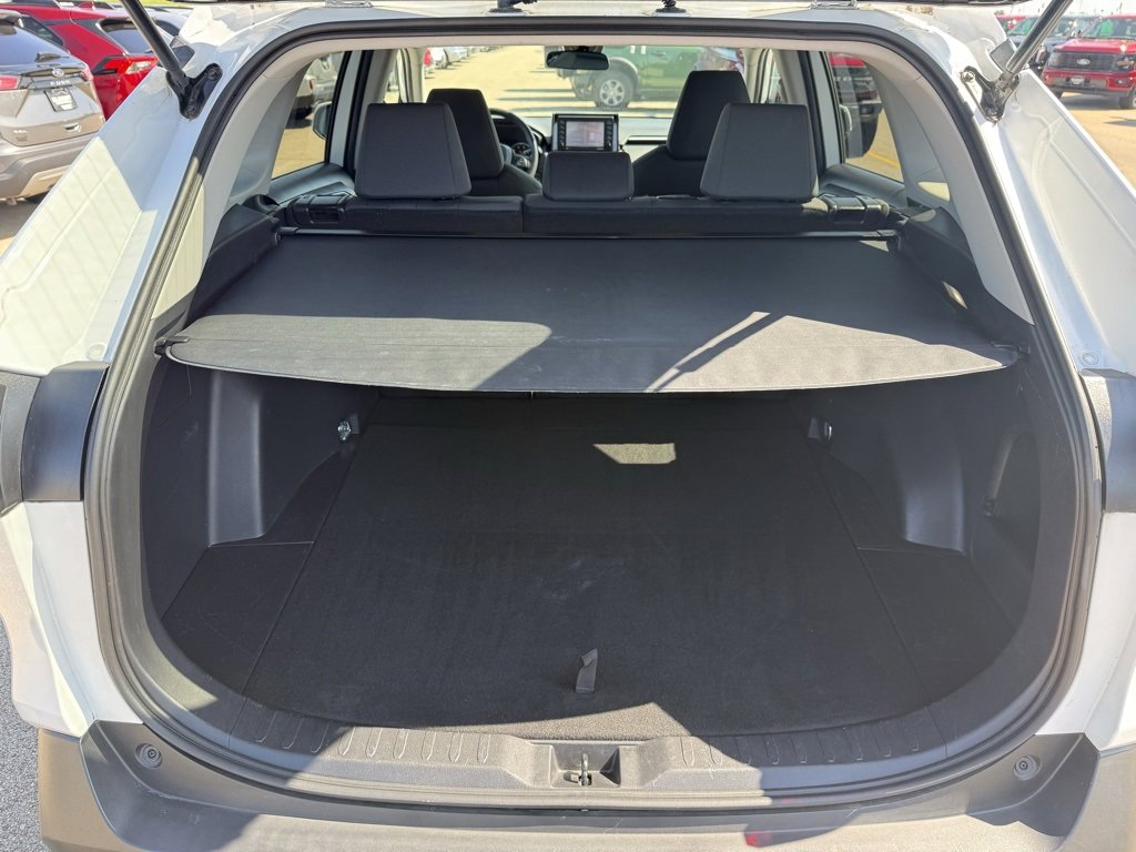 Used 2022 Toyota RAV4 XLE image 30