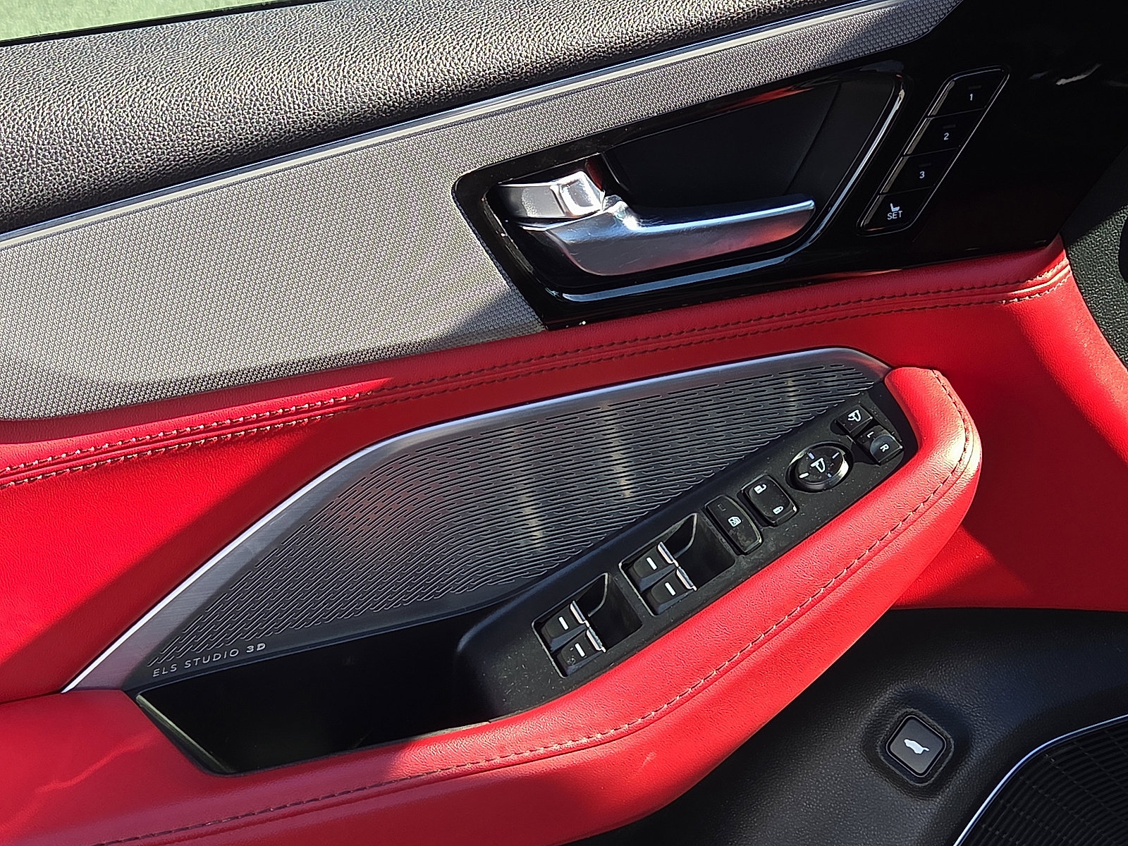 Used 2022 Acura MDX A-Spec image 15