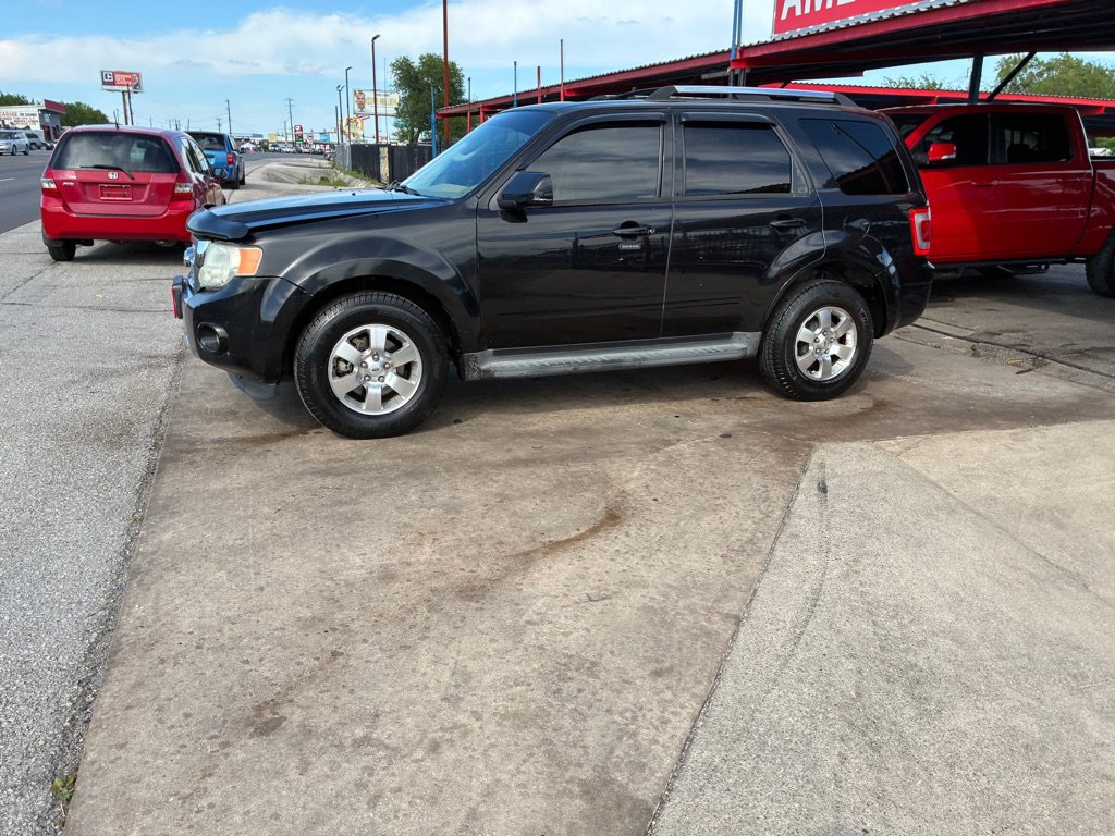 Used 2011 Ford Escape Limited w/ 302A Rapid Spec Order Code FWD image 1