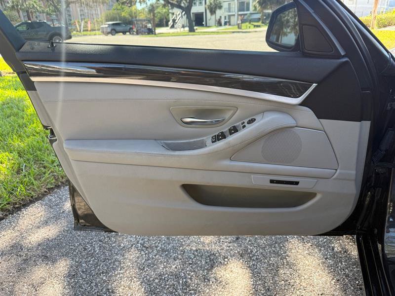 Used 2011 BMW 528i Sedan RWD image 12