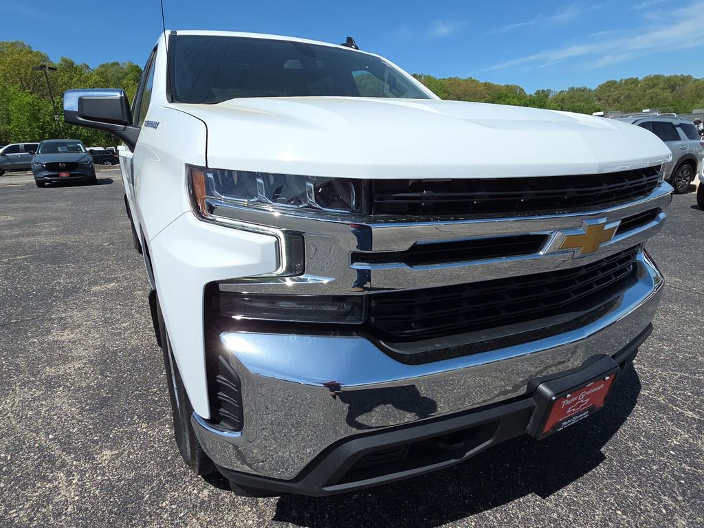 Used 2021 Chevrolet Silverado 1500 LT AWD/4WD image 12
