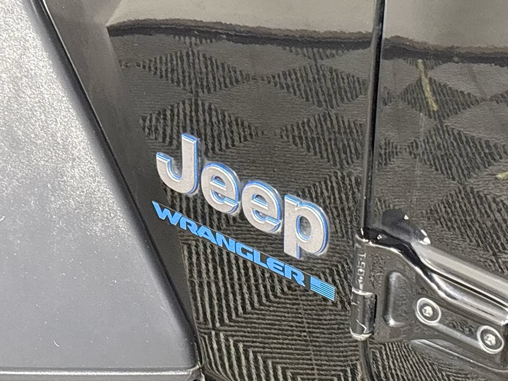 Used 2023 Jeep Wrangler Unlimited AWD/4WD image 24