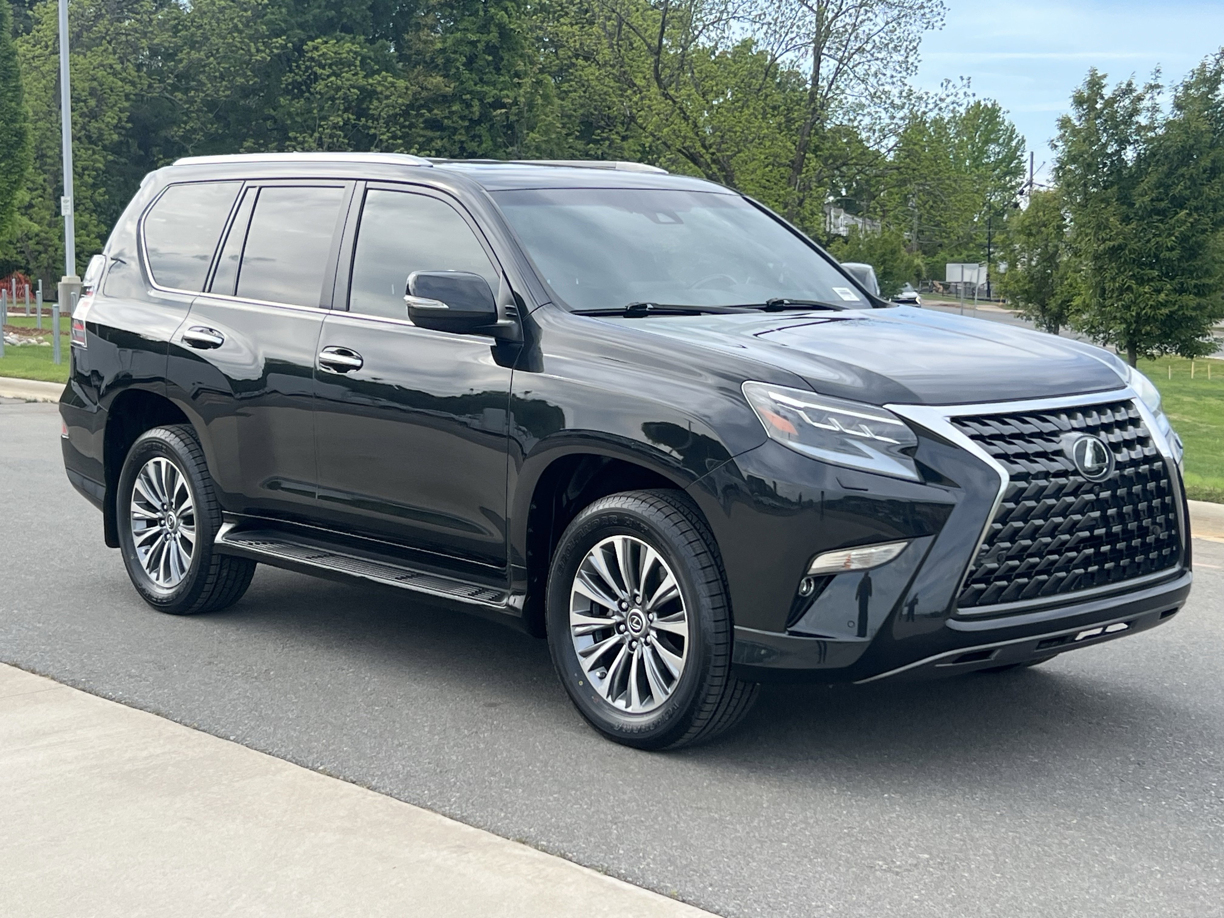 Used 2023 Lexus GX 460 Luxury w/ Accessory Package image 1