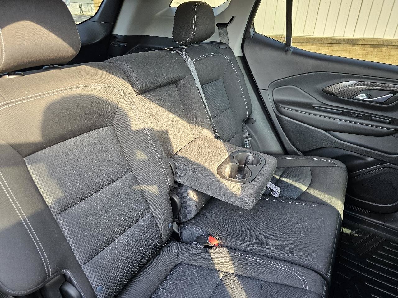 Used 2023 GMC Terrain SLE w/ Driver Convenience Package AWD/4WD image 25