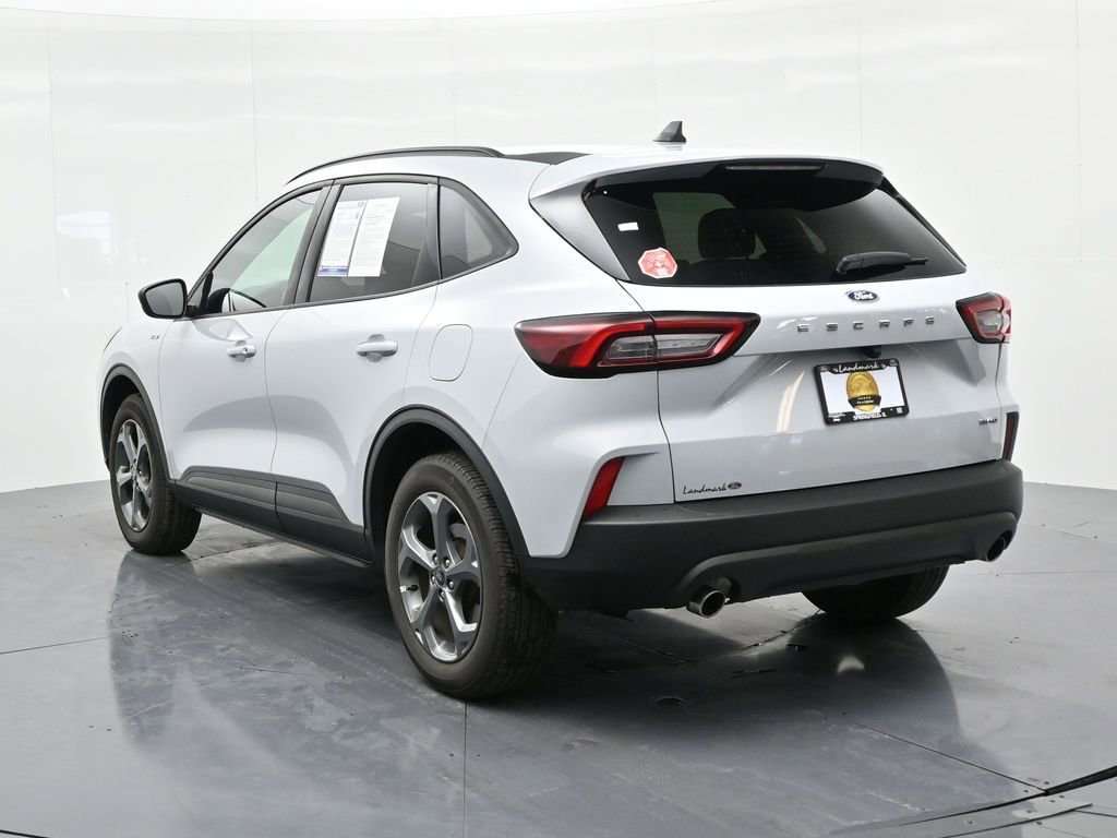 Used 2025 Ford Escape ST-Line image 8