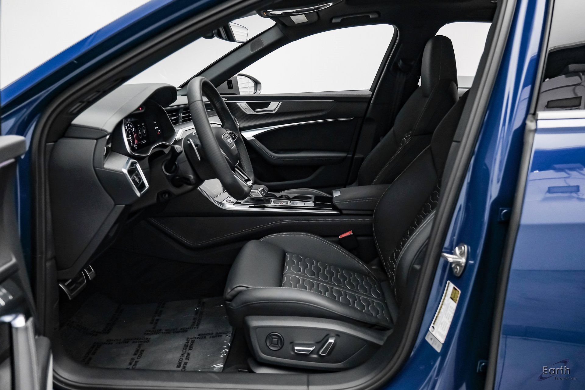 Used 2025 Audi RS 6 performance image 32