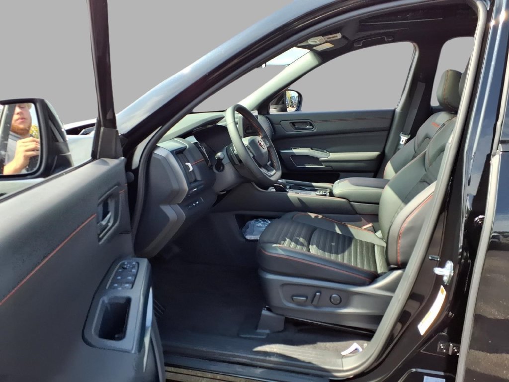 New 2026 Nissan Pathfinder Rock Creek AWD/4WD image 20