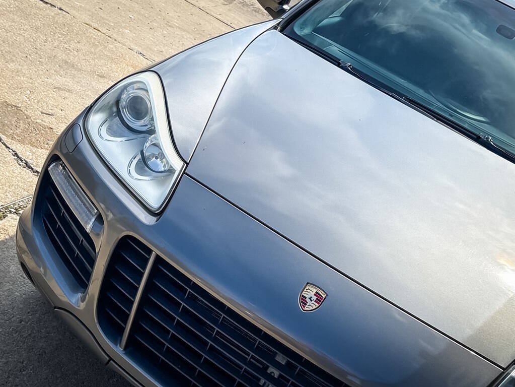 Used 2010 Porsche Cayenne GTS AWD/4WD image 14