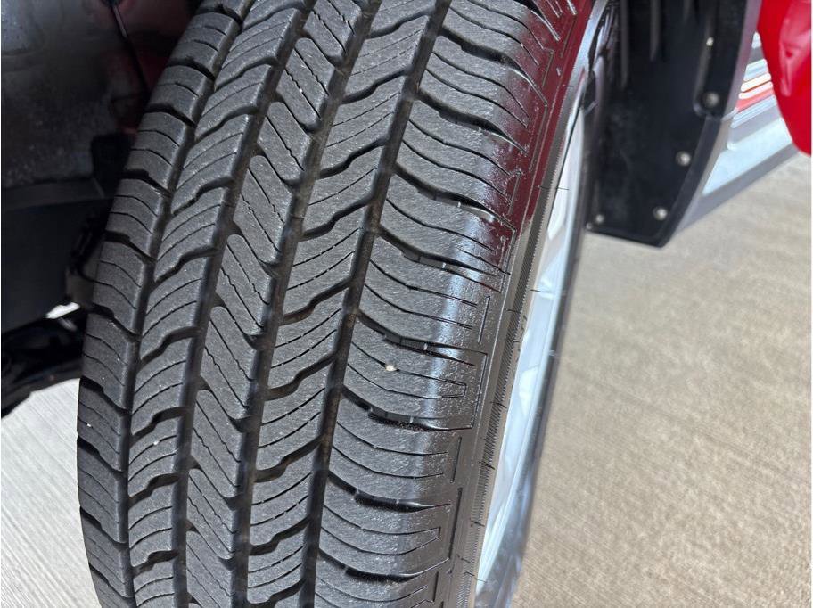 Used 2005 Honda Element EX image 21