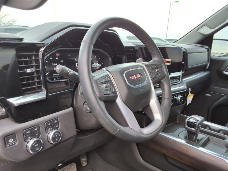 Used 2025 GMC Sierra 1500 SLT w/ SLT Convenience Package image 9