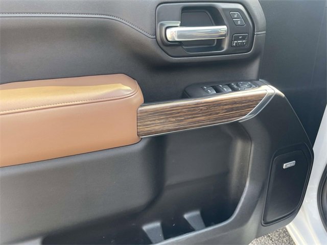Used 2021 Chevrolet Silverado 2500 High Country w/ Z71 Off-Road Package image 16