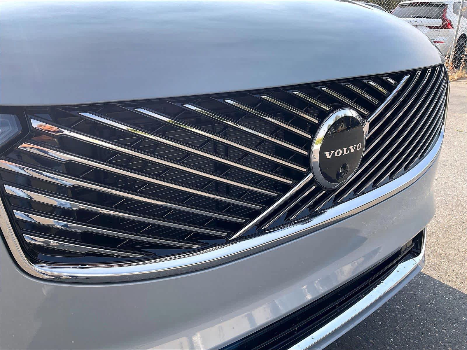 New 2027 Volvo XC90 B6 Plus AWD/4WD image 34