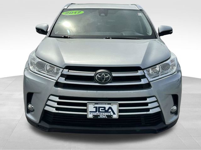 Used 2017 Toyota Highlander XLE AWD/4WD image 22
