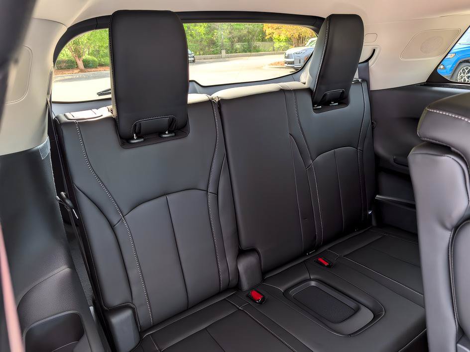 Certified 2026 INFINITI QX60 Luxe FWD image 22