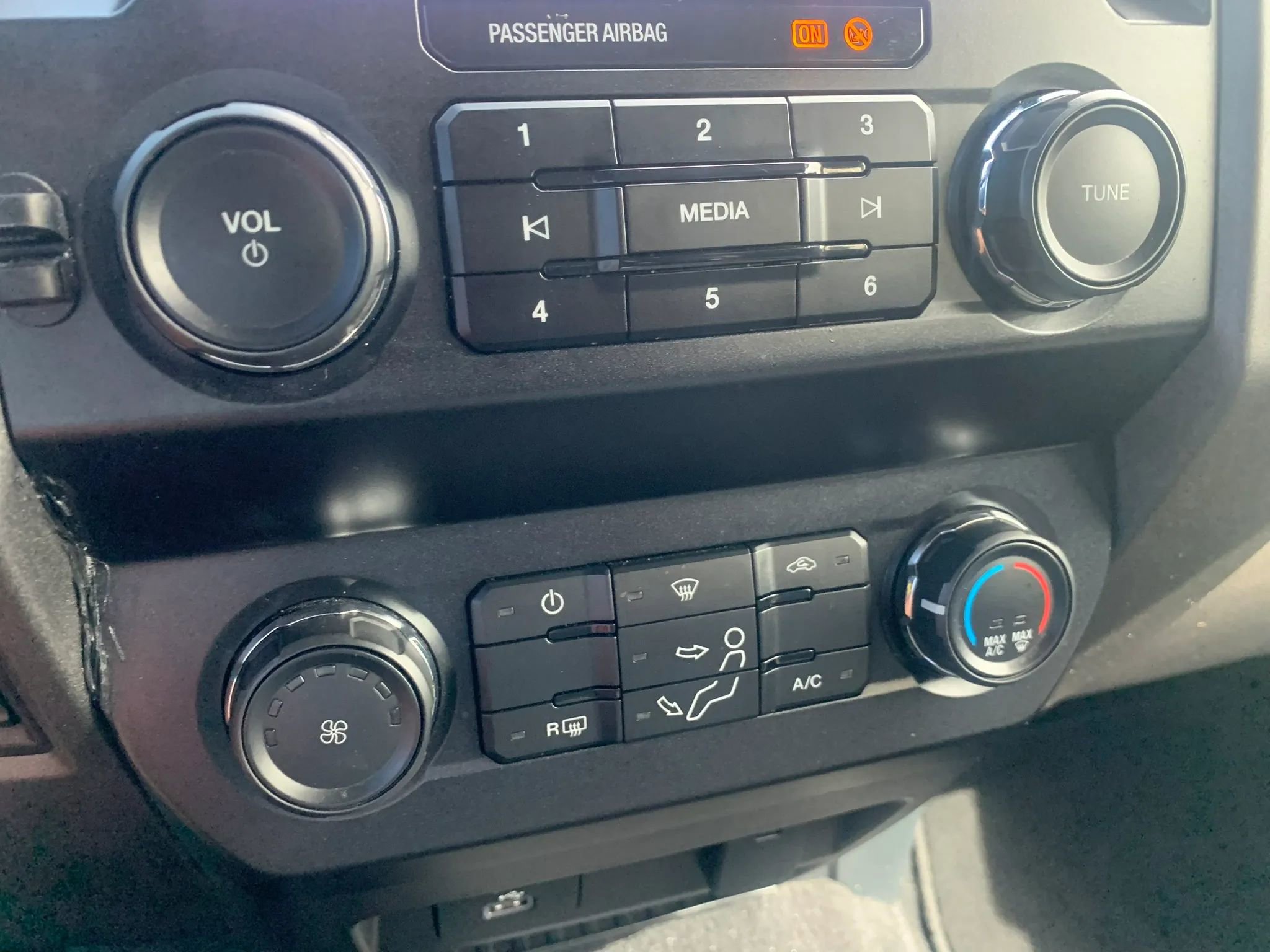Used 2022 Ford F250 XL w/ STX Appearance Package AWD/4WD image 34