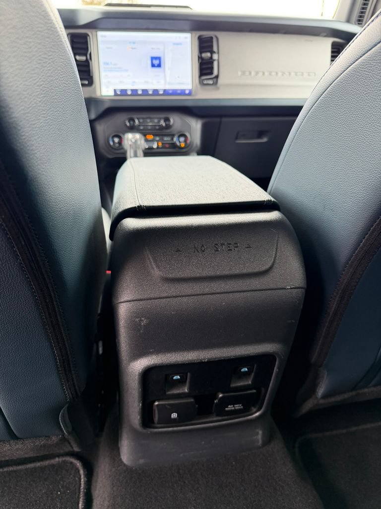 Used 2024 Ford Bronco Outer Banks AWD/4WD image 22