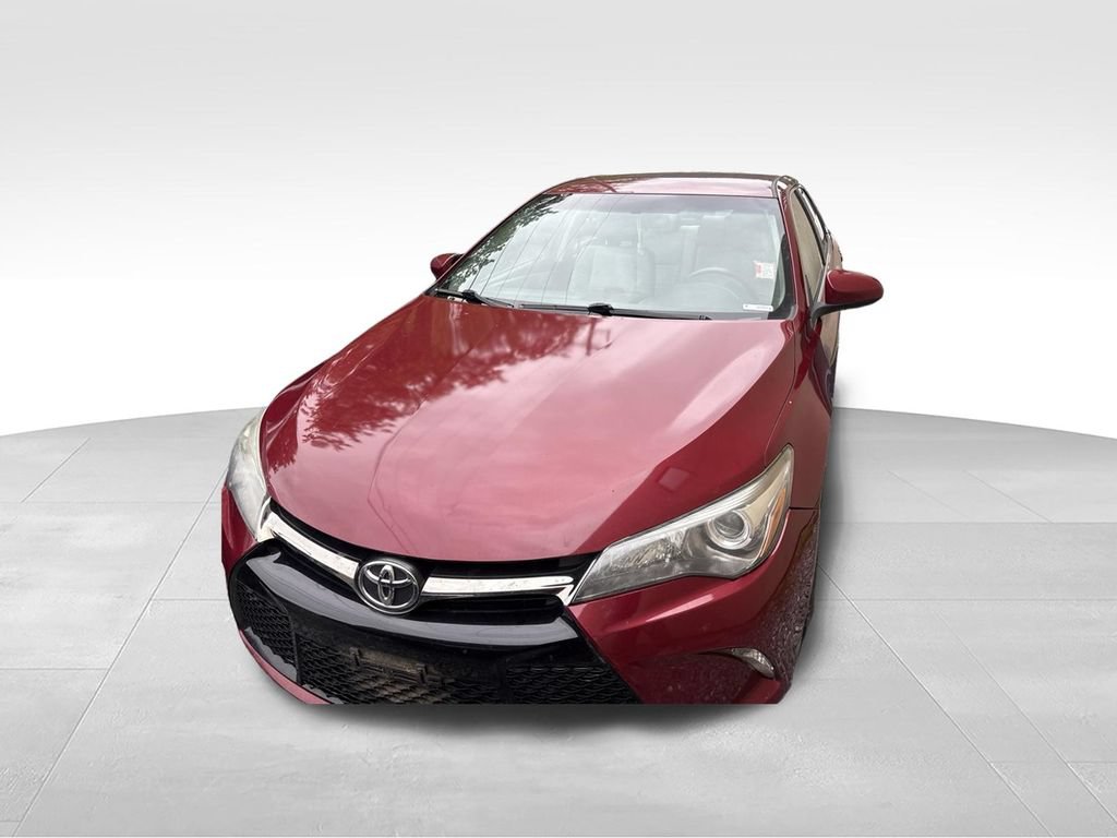 Used 2017 Toyota Camry SE FWD image 2