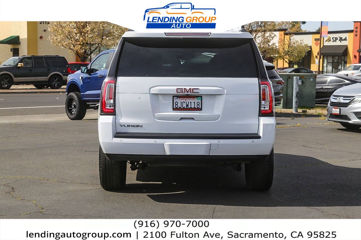 Used 2017 GMC Yukon SLT image 3