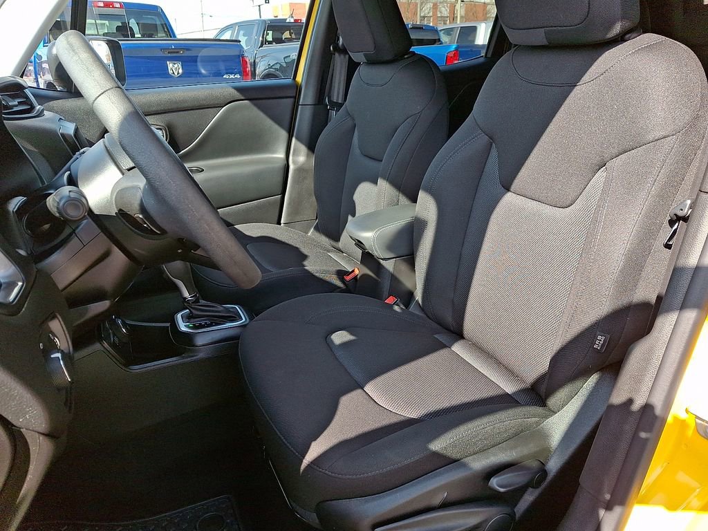 Used 2023 Jeep Renegade Latitude image 16