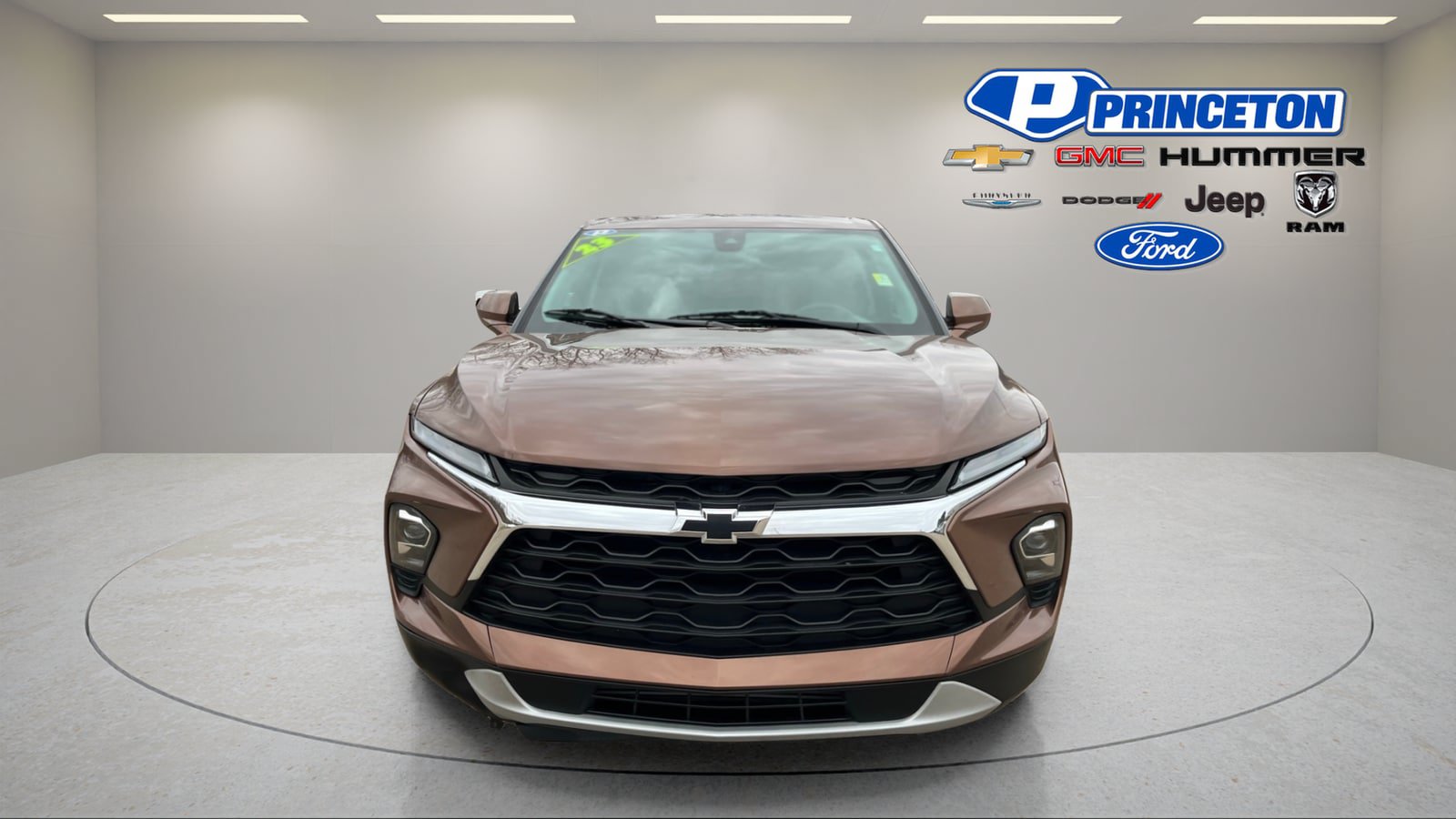 Used 2023 Chevrolet Blazer LT w/ Driver Confidence Package FWD image 2