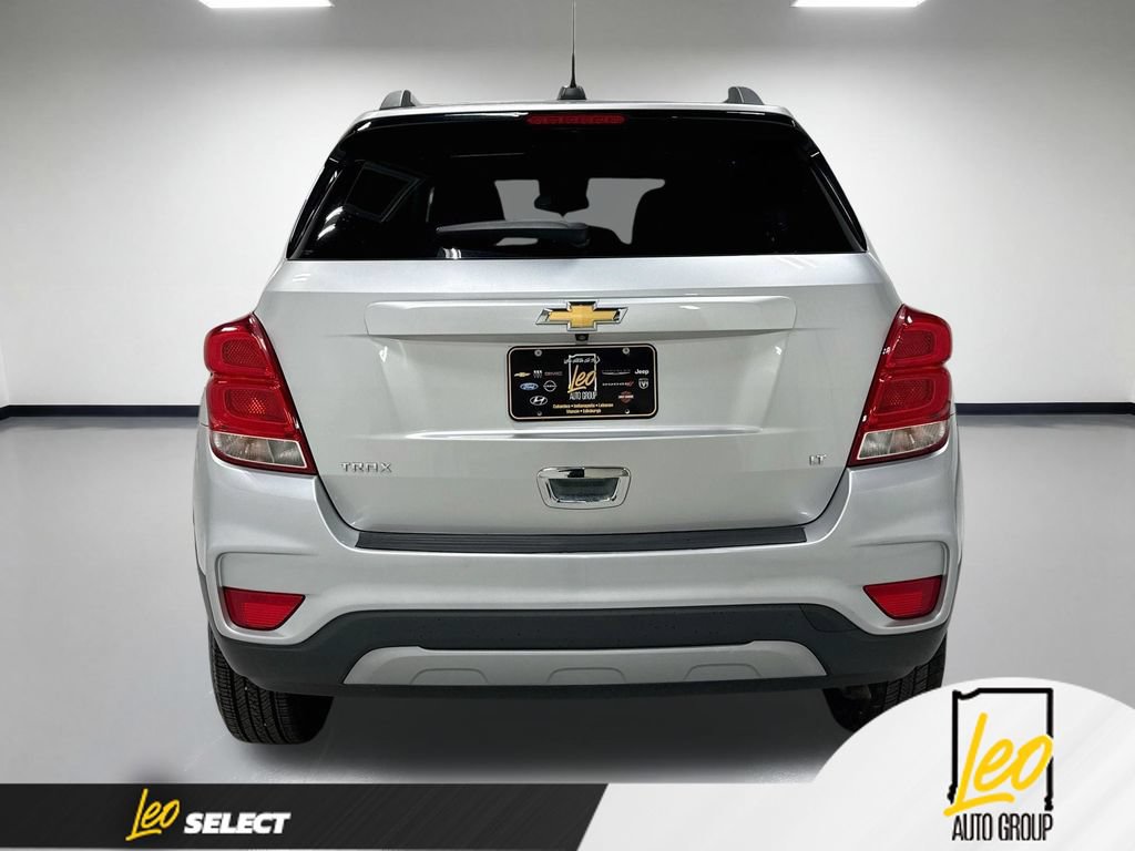 Used 2018 Chevrolet Trax LT w/ LT Convenience Package FWD image 9