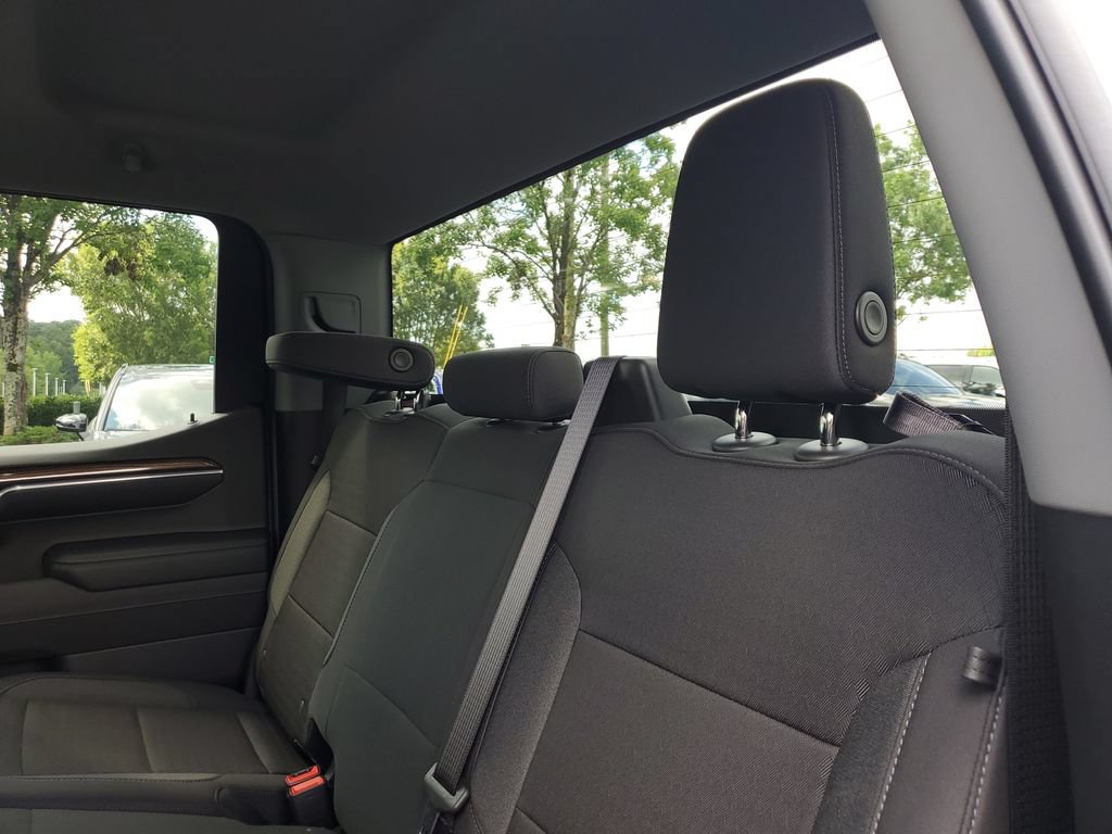 Used 2024 Chevrolet Silverado 1500 LT AWD/4WD image 9