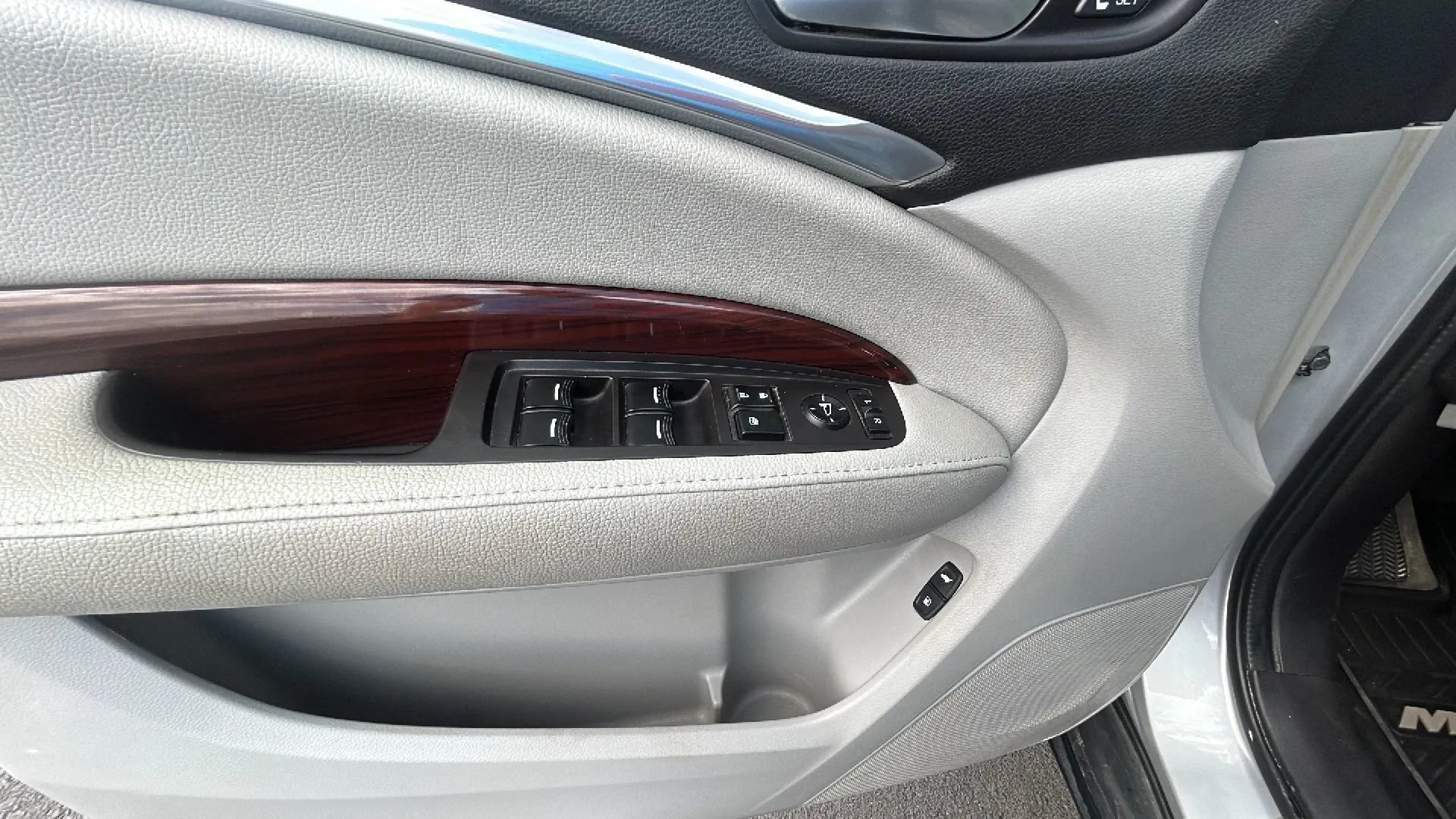 Used 2015 Acura MDX SH-AWD w/ Technology Package image 19