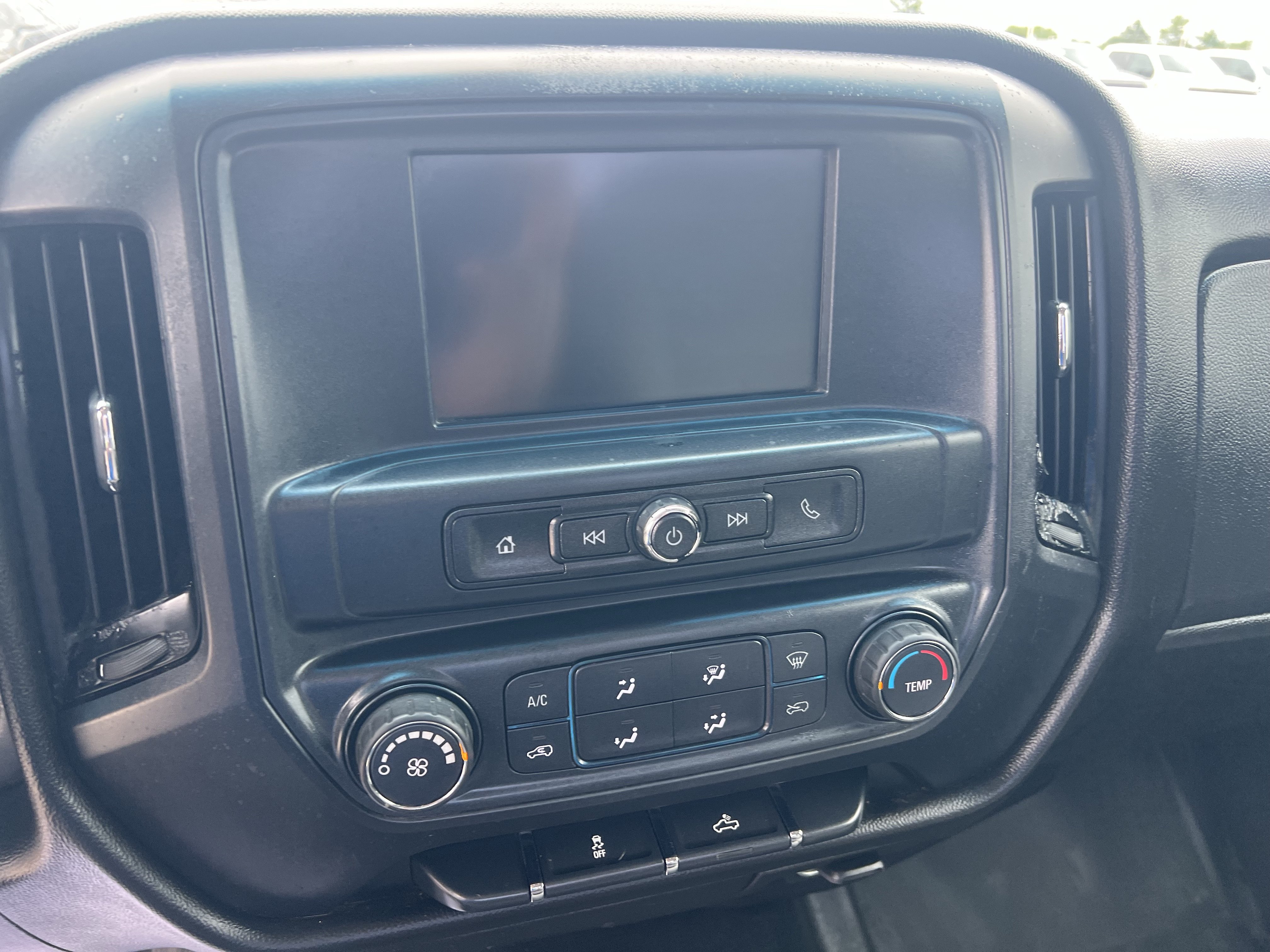 Used 2018 Chevrolet Silverado 1500 W/T RWD image 17