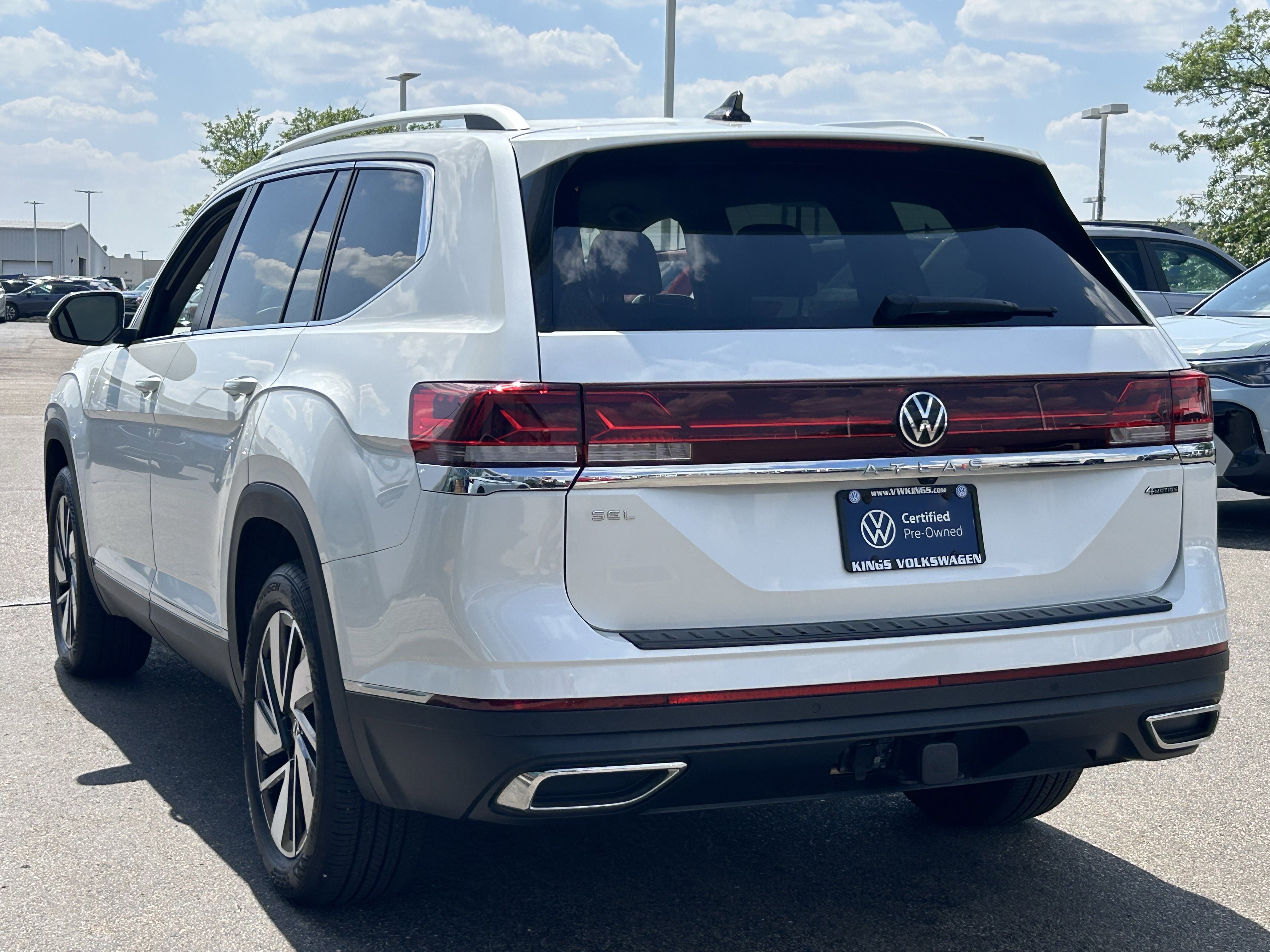 Used 2024 Volkswagen Atlas SEL AWD/4WD image 5